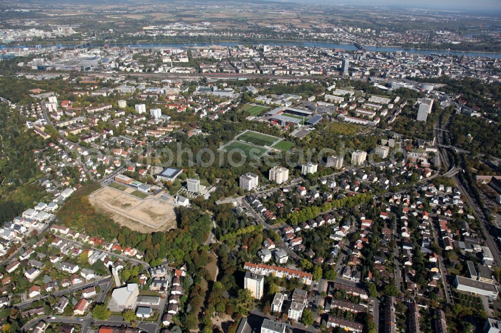 Mainz from the bird's eye view: View of the Hartenberg-Muenchfeld district of Mainz in the state of Rhineland-Palatinate. The Northern district is home to several important buildings and institutions of Mainz - such as the stadium of Mainz 05, the state broadcasting house or the Binger Schlag area - and includes several residential areas and estates. The construction site of sports facilities of the DJK sports club is located in the foreground