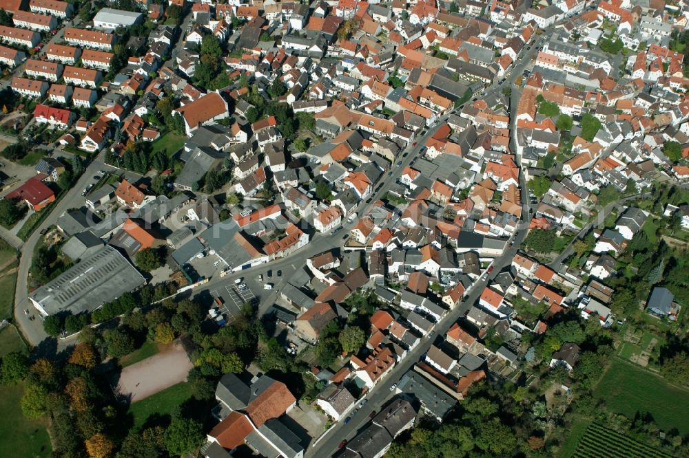 Aerial photograph Mainz - View of the Hechtsheim district of Mainz in the state of Rhineland-Palatinate. Hechtsheim is located in the Southwest of the city and is the largest district of Mainz. It is still characterised by agriculture and a village like structure in its centre