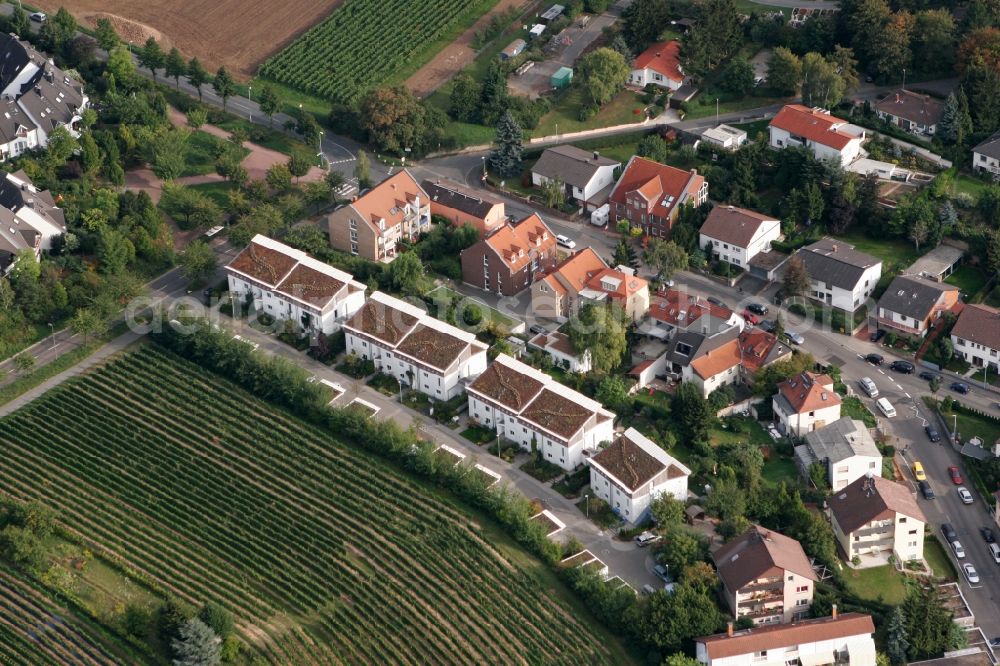 Aerial image Mainz - View of the Hechtsheim part in the city of Mainz in Rhineland-Palatinate. The district is located in the agriculturally informed South of the state capital and consists largely of residential estates and single family homes. Hechtsheim is the largest district of Mainz