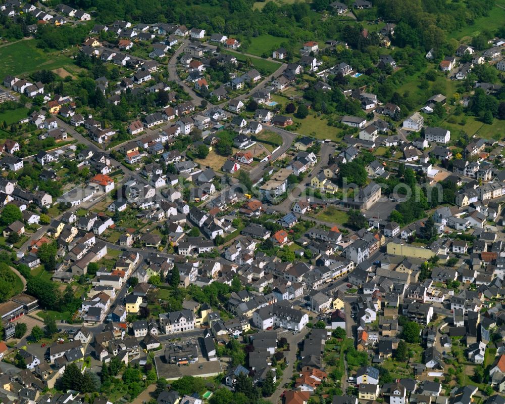 Neuwied from the bird's eye view: View of the Heimbach-Weis part of the town of Neuwied in the state of Rhineland-Palatinate. The town is located in the county district of Mayen-Koblenz on the right riverbank of the river Rhine. The town is an official tourist resort and is an important historic industrial site. Heimbach-Weis is located in its North. It borders Westerwald forest and includes the zoo of Neuwied