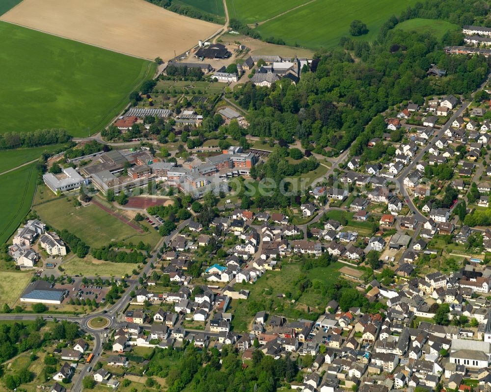 Aerial image Neuwied - View of the Heimbach-Weis part of the town of Neuwied in the state of Rhineland-Palatinate. The town is located in the county district of Mayen-Koblenz on the right riverbank of the river Rhine. The town is an official tourist resort and is an important historic industrial site. Heimbach-Weis is located in its North. It borders Westerwald forest and includes the zoo of Neuwied