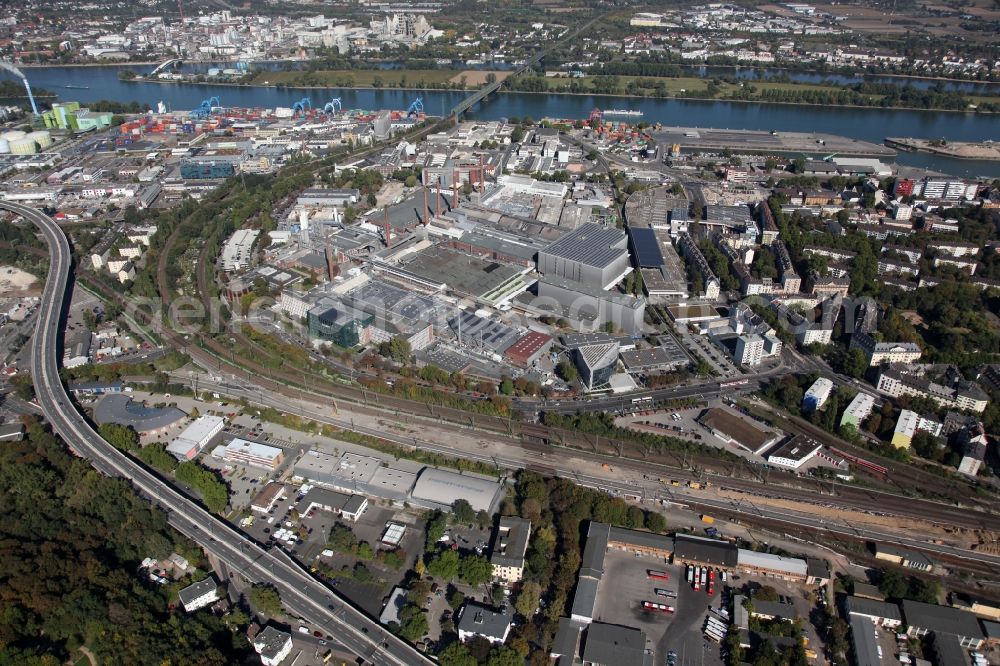 Aerial image Mainz - View of the industrial area in the Neustadt part of Mainz in the state of Rhineland-Palatinate. View of the industrial area in the North of the city. The custom harbour of Mainz on the Rhine is visible in the background. The facilities of the Schott Glas Works are located in the West of the Rhine and are surrounded by railway tracks