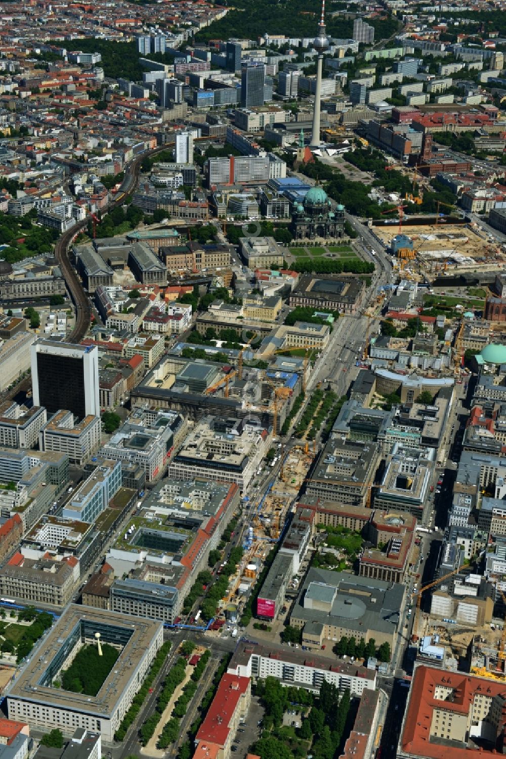 Aerial photograph Berlin Mitte - Partial view of city downtown area at the corner of Friedrichstrasse and Unter den Linden in Berlin Mitte