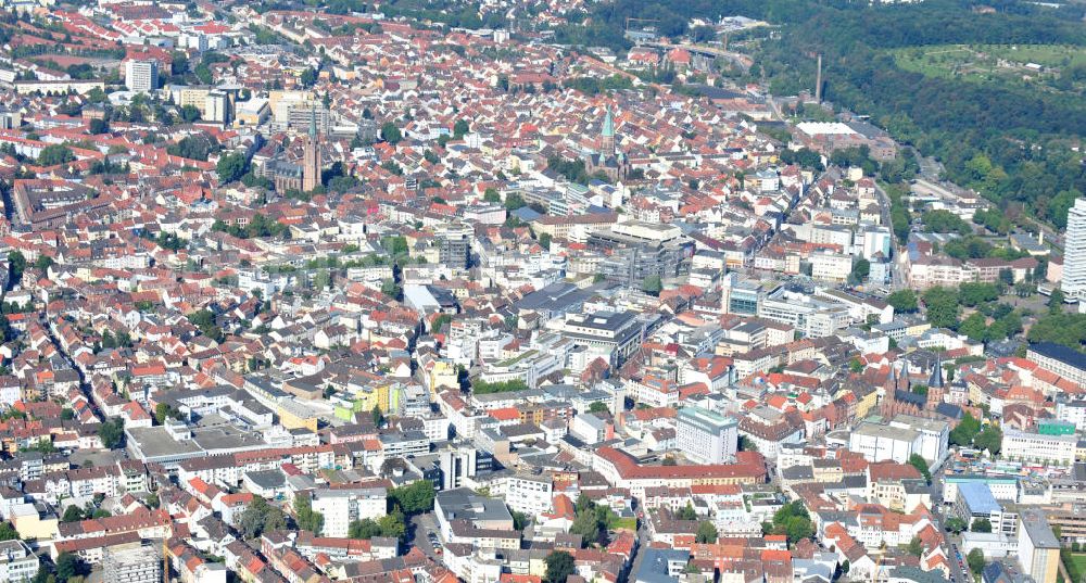 Aerial photograph Kaiserslautern - Stadtteilansicht von Kaiserslautern in Rheinland-Pfalz, geprägt durch die Türme der Marienkirche und der Apostelkirche, sowie durch Wohnhäuser und Geschäftsgebäude. Partial cityscape of Kaiserslautern in Rhineland-Palatinate, characterized by the towers of church Marienkirche and Church of the Apostles, as well as tenements and business buildings.