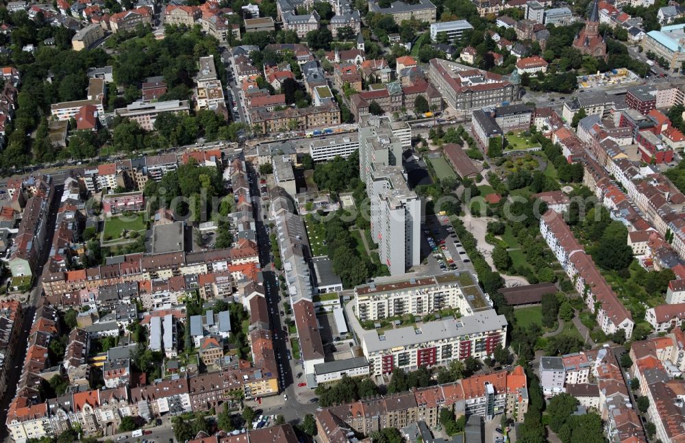 Aerial photograph Karlsruhe - Partial view of the district Karlsruher Weststadt with view of the avenue Kaiserallee and the residential area in Karlsruhe in the state of Baden-Wuerttemberg