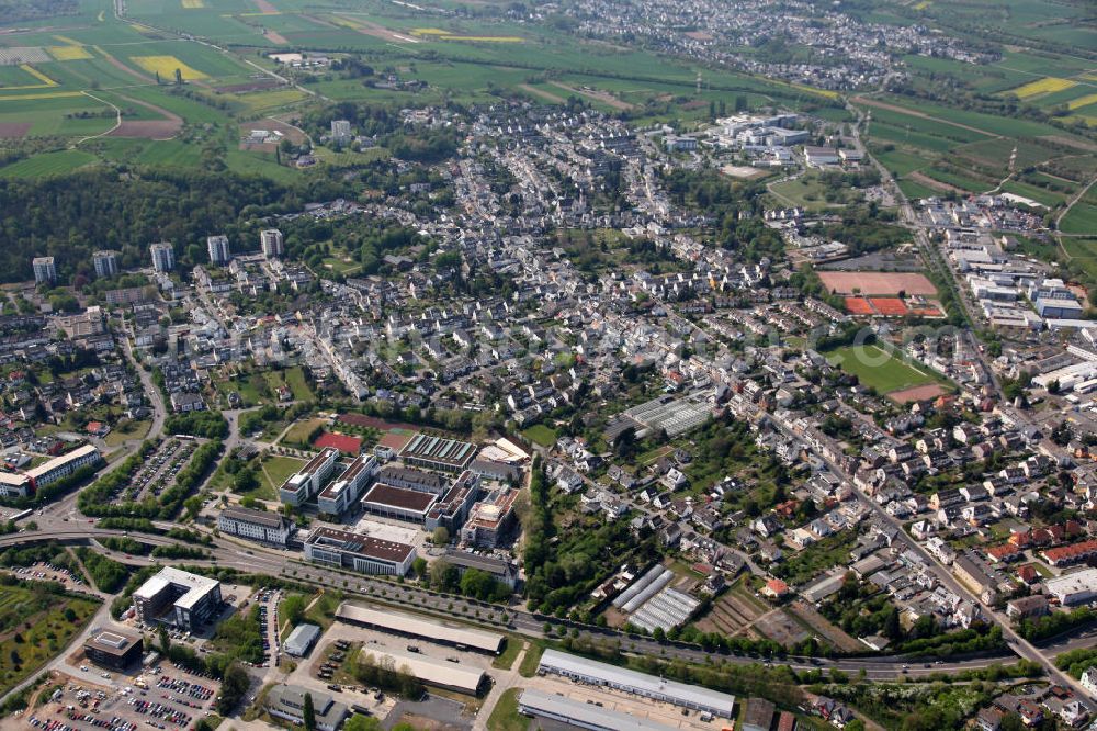 Koblenz Metternich from the bird's eye view: Blick auf den Stadtteil Koblenz - Metternich. Im Bild die Wohngebiete an der Winninger Straße / Rübenacher Straße. The Koblenz district - Metternich.