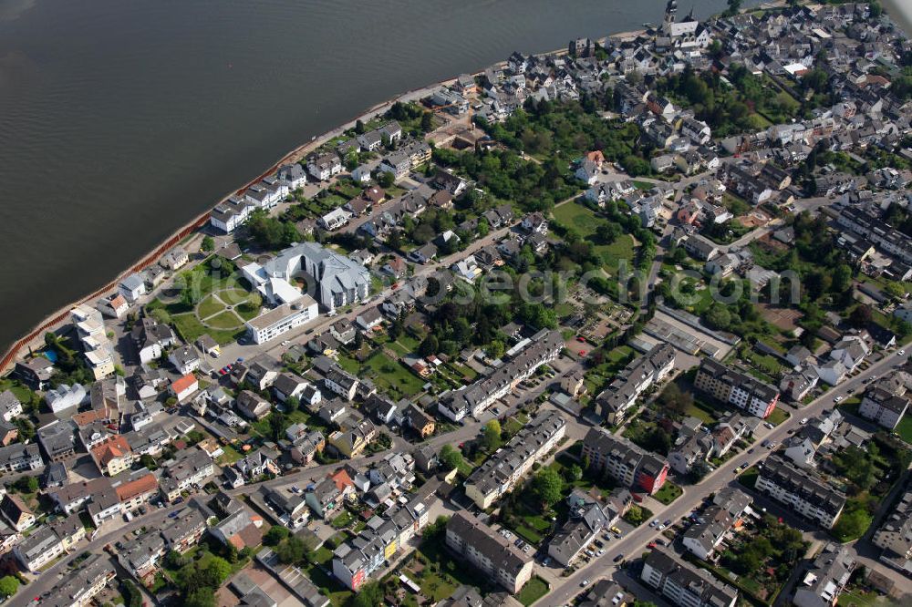 Koblenz Wallersheim from above - Blick auf den Stadtteil Koblenz - Wallersheim. Im Bild die Wohngebiete am Wallersheimer Weg / Büngertsweg am Rheinufer. The Koblenz district - Wallersheim.