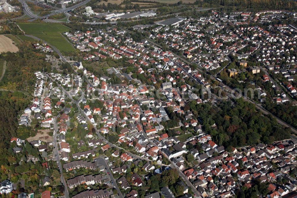 Aerial photograph Mainz - View of the Laubenheim part of Mainz in the state of Rhineland-Palatinate. The district consists of historic residential and business buildings as well as estates and appartment blocks. It is located on the riverbank of the Rhine, in the South of Mainz, and is partly surrounded by fields and agricultural land