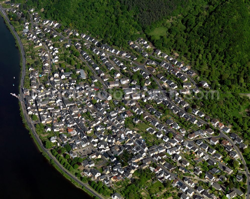 Koblenz from the bird's eye view: View of the Lay part of Koblenz in the state Rhineland-Palatinate. Lay is located on the left riverbank of the river Moselle. A bit further away from the town centre, it is surrounded by hills and meadows and a pure residential area