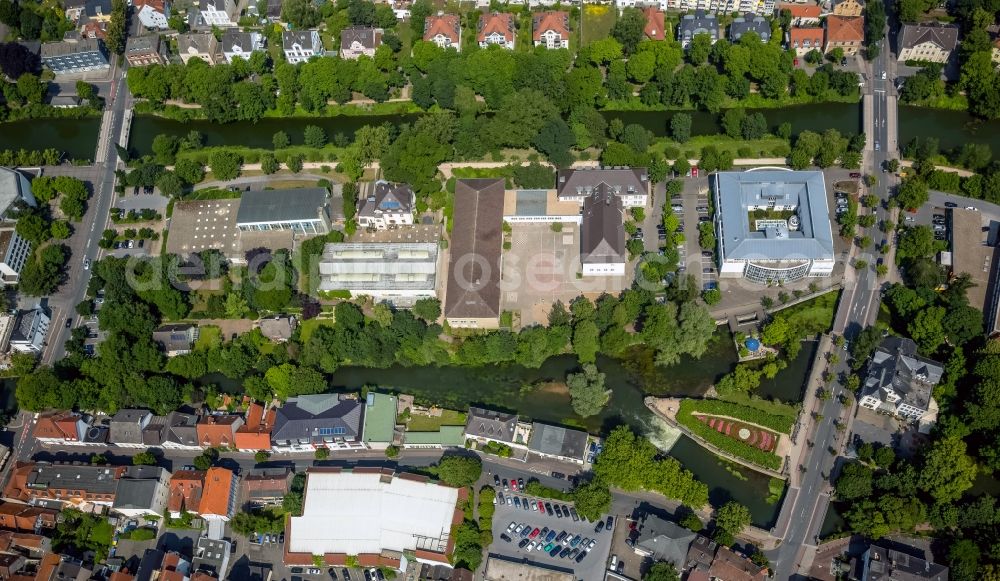 Aerial image Lippstadt - Partial view of city on the shore of the Lippe on the Lippertor of Lippstadt in the state of North Rhine-Westphalia. The picture shows the vocational training center Hanse Kolleg and the Welcome Hotel Lippstadt