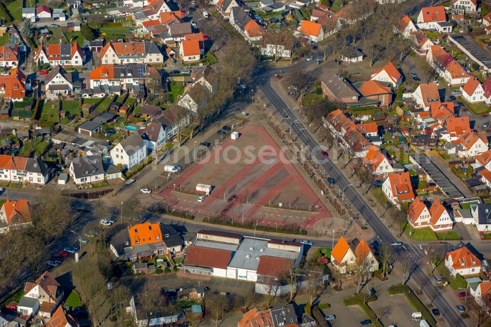 Aerial photograph Kamp-Lintfort - View of the market square Ebertstrasse and its surrounding area in Kamp-Lintfort in the state of North Rhine-Westphalia