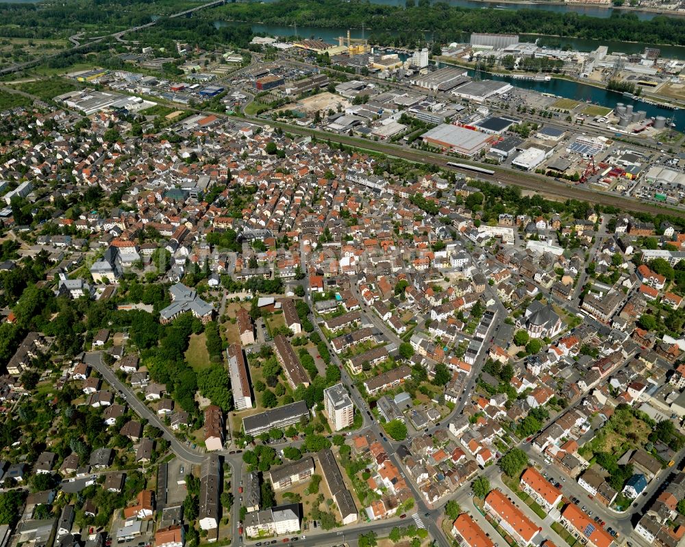 Mainz from the bird's eye view: View of the Mombach district of Mainz in the state of Rhineland-Palatinate. The Northern-most district is located on the river Rhine and borders the federal motorway A643 in the West. The former industrial borough is characterised by businesses, commercial areas and extensive green spaces