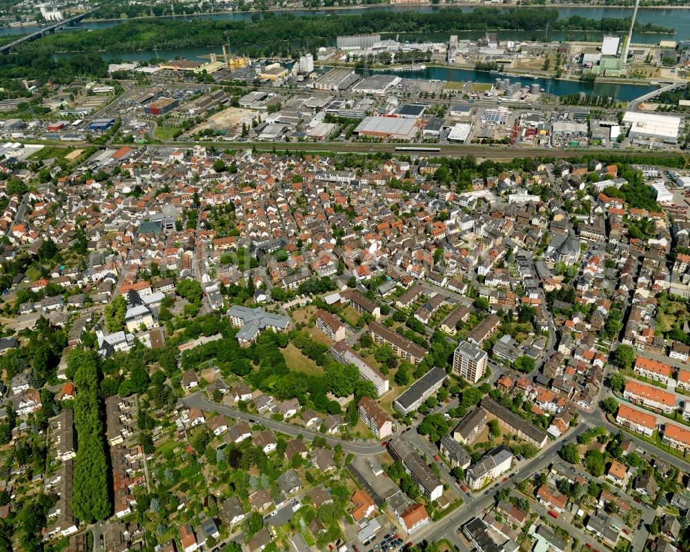 Aerial image Mainz - View of the Mombach district of Mainz in the state of Rhineland-Palatinate. The Northern-most district is located on the river Rhine and borders the federal motorway A643 in the West. The former industrial borough is characterised by businesses, commercial areas and extensive green spaces