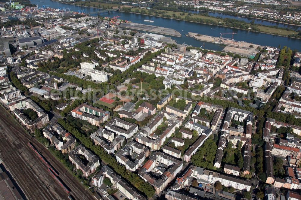 Aerial photograph Mainz - View of the Neustadt part of Mainz in the state of Rhineland-Palatinate. View of the industrial area and adjacent residential estates in the North of the city. The custom harbour of Mainz on the Rhine is visible in the background