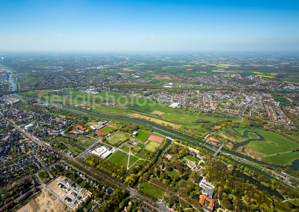 Aerial image Hamm - View of the North of Hamm with the Lippeauen and Lippewiesen area on the riverbanks of Lippe and Datteln-Hamm- Canal in the state of North Rhine-Westphalia. The airfield Hamm-Lippewiesen is located here