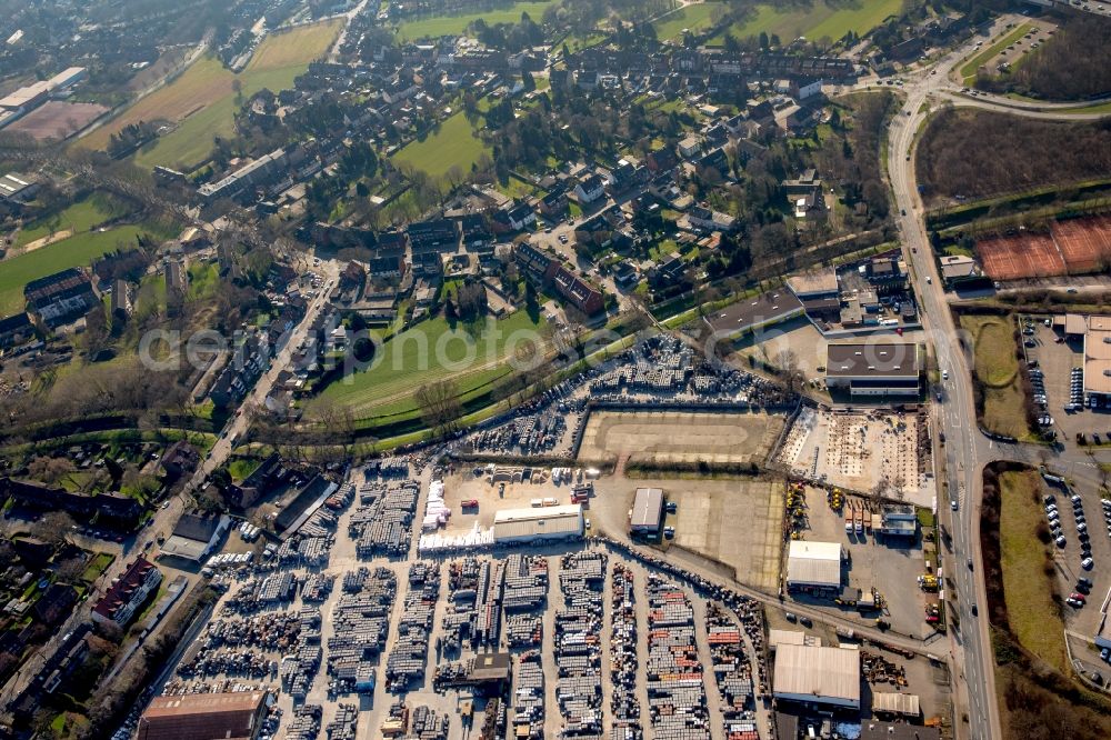 Aerial photograph Oberhausen - View of the North of the Sterkrade part of Oberhausen and a raw material center on Erlenstrasse in Oberhausen in the state of North Rhine-Westphalia