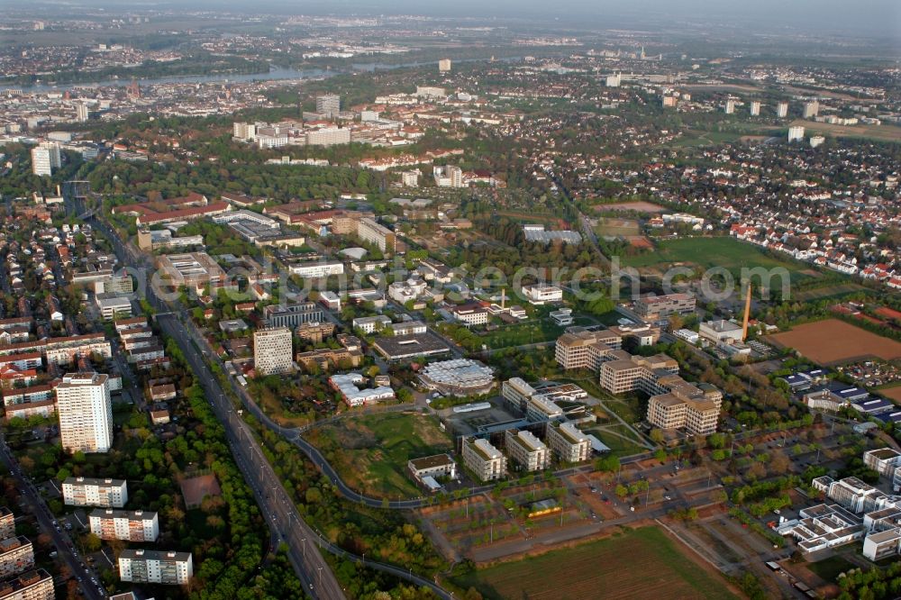 Mainz from above - View of the Oberstadt part of Mainz in the state of Rhineland-Palatinate. The district consists of several residential buildings and estates and extensive green spaces. It is located on the riverbank of the Rhine