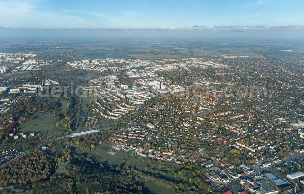 Aerial image Berlin - View of the East of the Hellersdorf part of the district of Marzahn-Hellersdorf in Berlin in Germany. The East of the locality is located on the border to the state of Brandenburg and consists of residential estates and blocks of flats, which are surrounded by green areas