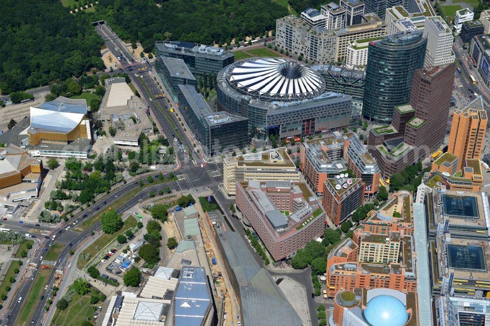 Aerial image Berlin - City partial view the Potsdamer Platz in Berlin's Tiergarten district. With the building in the picture of the Sony Center, the Bahn Tower and the residential and commercial buildings on Potsdamer Platz