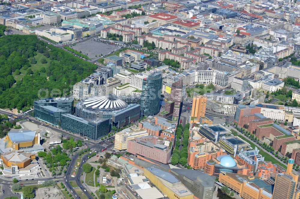 Berlin from the bird's eye view: Town partial view Potsdamer Platz in the district of Tiergarten in Berlin