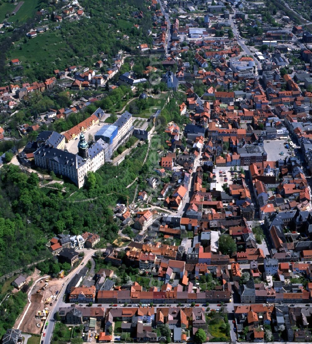 Aerial image Rudolstadt - Rudolstadt in Thuringia is located on the Saale. The major attraction of the historic city is the former residence Heidecksburg in which the Thuringian State Museum is housed