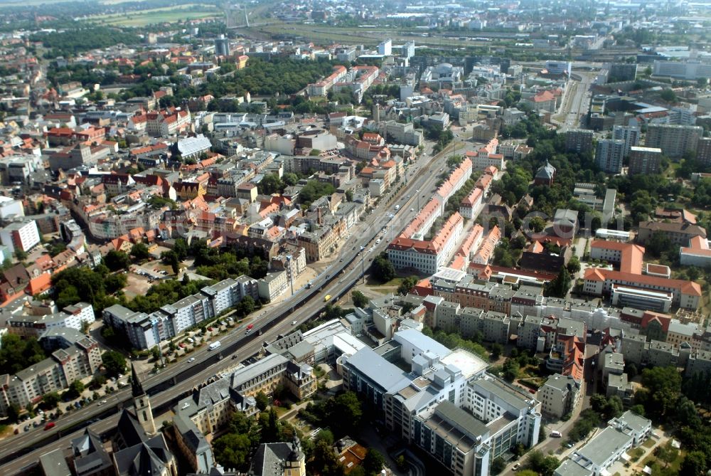 Aerial photograph Halle ( Saale ) - Partial view of the city expressway Waisenhausmauer in Halle (Saale) in Saxony-Anhalt