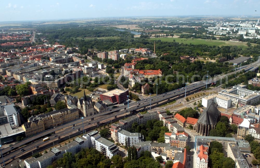 Aerial image Halle ( Saale ) - Partial view of the city expressway Waisenhausmauer in Halle (Saale) in Saxony-Anhalt