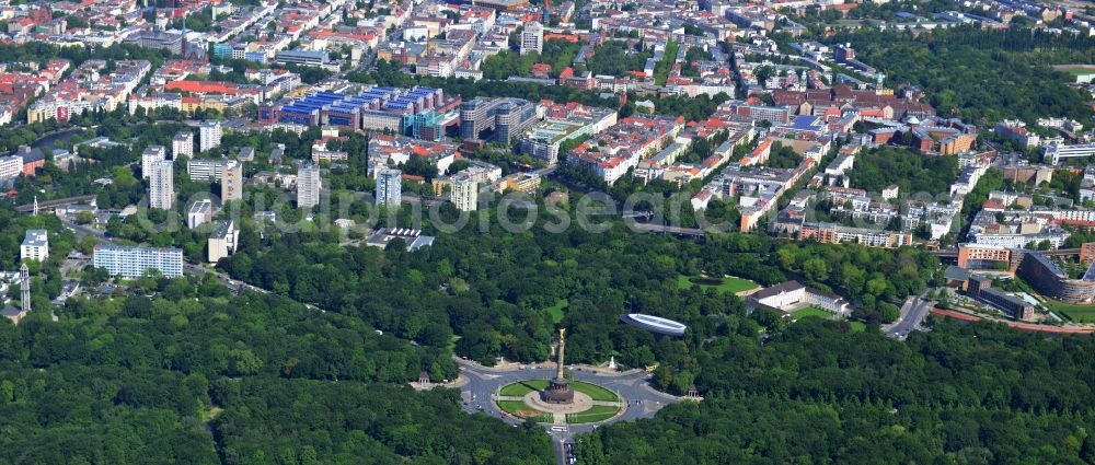 Aerial photograph Berlin - City view with part of the Victory Column and the roundabout at the Straße des 17 in the city's Tiergarten park in Berlin