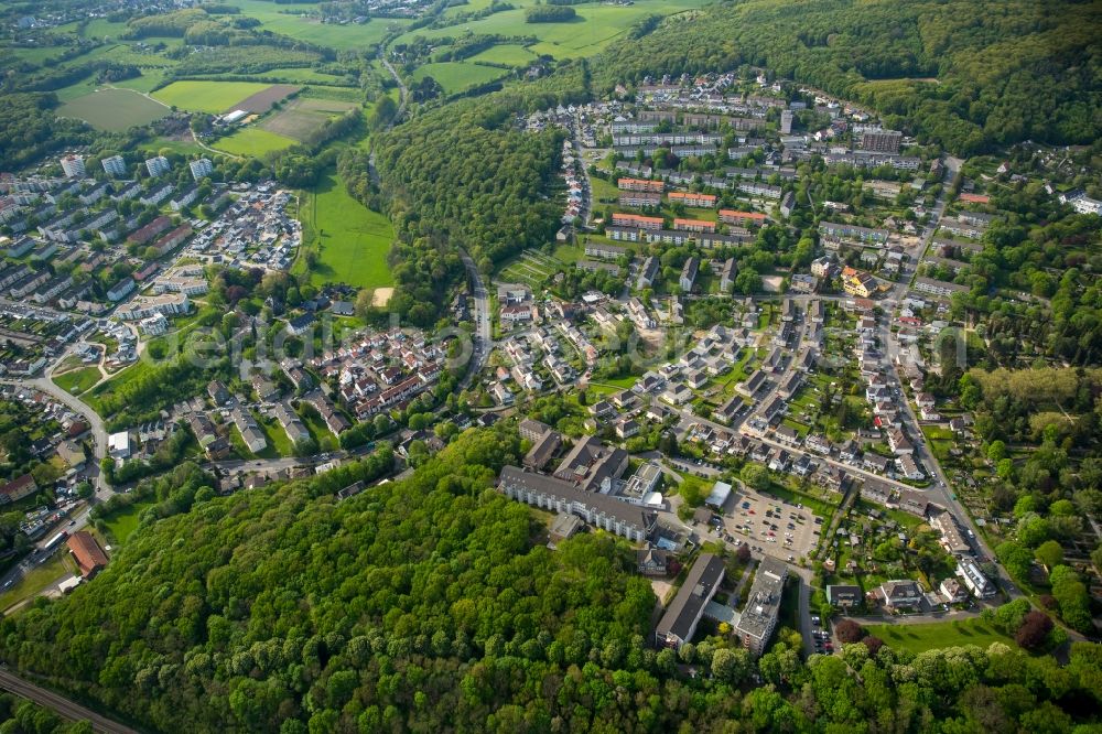 Hagen from the bird's eye view: View of the borough of Spielbrink with the hospital of Hagen-Haspe in the valley of Ennepe in the West of Hagen in the state of North Rhine-Westphalia