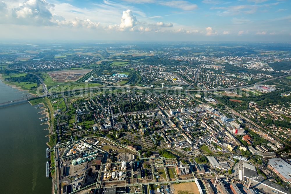 Leverkusen from the bird's eye view: View of the Wiesdorf and Rheindorf parts of Leverkusen on the riverbank of the Rhine in the West of Leverkusen in the state of North Rhine-Westphalia