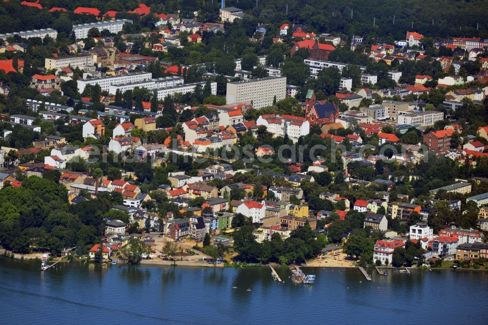 Aerial image Berlin - Partial view of the city Mueggelseedamm streets on the banks of the Mueggelsee in Berlin