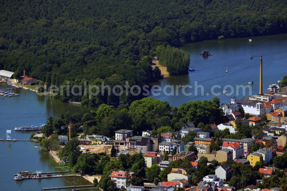 Aerial photograph Berlin - Partial view of the city Mueggelseedamm streets on the banks of the Mueggelsee in Berlin