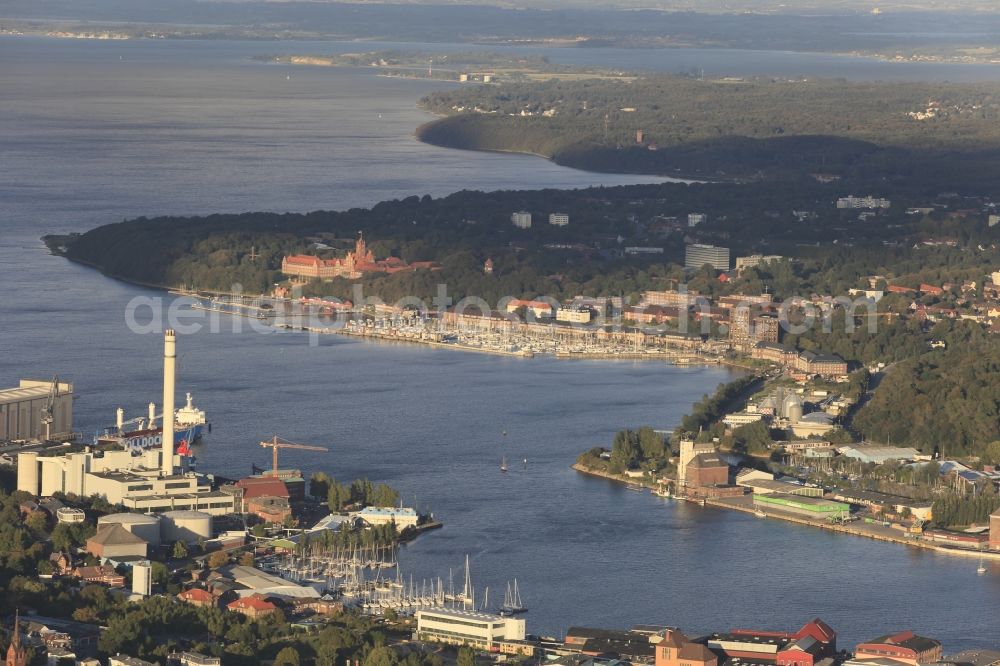 Flensburg from the bird's eye view: Partial view of the city along the bank of the Flensburg port in Flensburg in Schleswig-Holstein