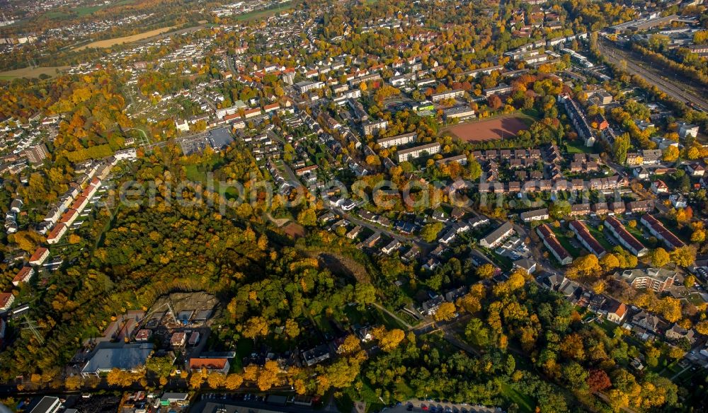 Aerial photograph Gladbeck - View of the area around the autumnal South Park in Gladbeck in the state of North Rhine-Westphalia