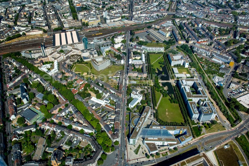 Aerial image Düsseldorf - View of the area around IHZ (International Trade Center) public park in Duesseldorf in the state of North Rhine-Westphalia