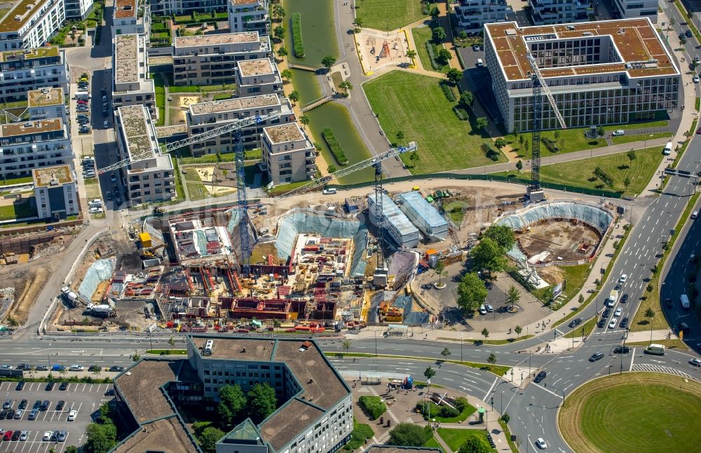 Essen from above - View of the University Quarter and the construction site for the office building of Funke Media Group on Berliner Platz in Essen in the state of North Rhine-Westphalia. The shopping mall Limbecker Platz is located in the foreground