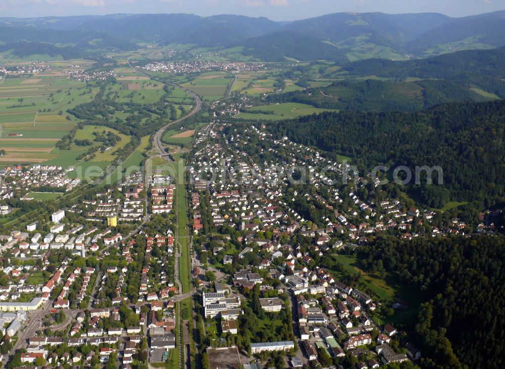 Aerial photograph Freiburg im Breisgau - Stadtteilansicht von Waldsee, geprägt durch Mehrfamilienhäuser und Sportanlagen, in Freiburg, Baden-Württemberg. Cityscape of the district Waldsee, characterized by blocks of flats and sports grounds, in Freiburg, Baden-Wuerttemberg.