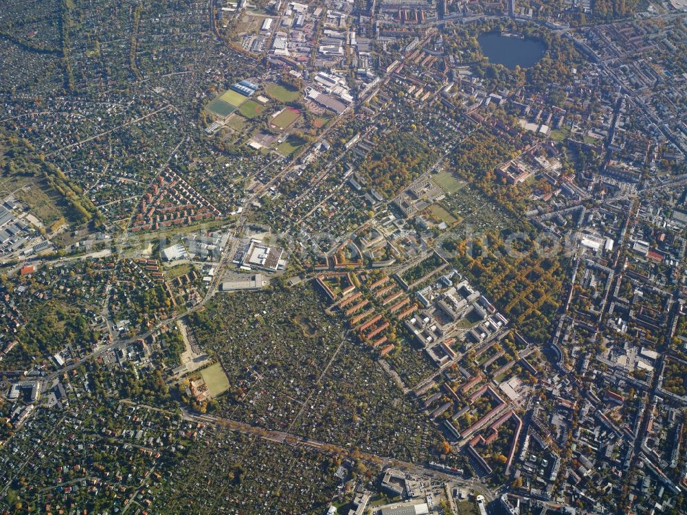 Aerial image Berlin - View of the Weissensee part of the district of Pankow in Berlin. The lake of the same name is located in the Northeast of Weissensee, Prenzlauer Berg is located adjacent to it in the South