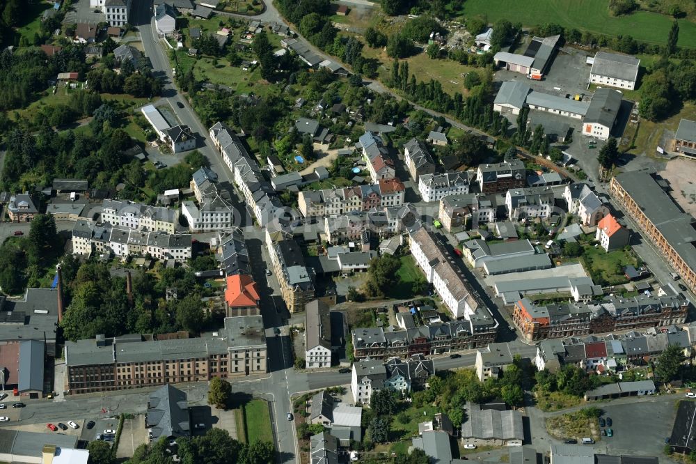 Aerial photograph Oelsnitz/Vogtl. - View of the West of Oelsnitz/Vogtl. in the state of Saxony. View of historical residential buildings along Schleizer Strasse