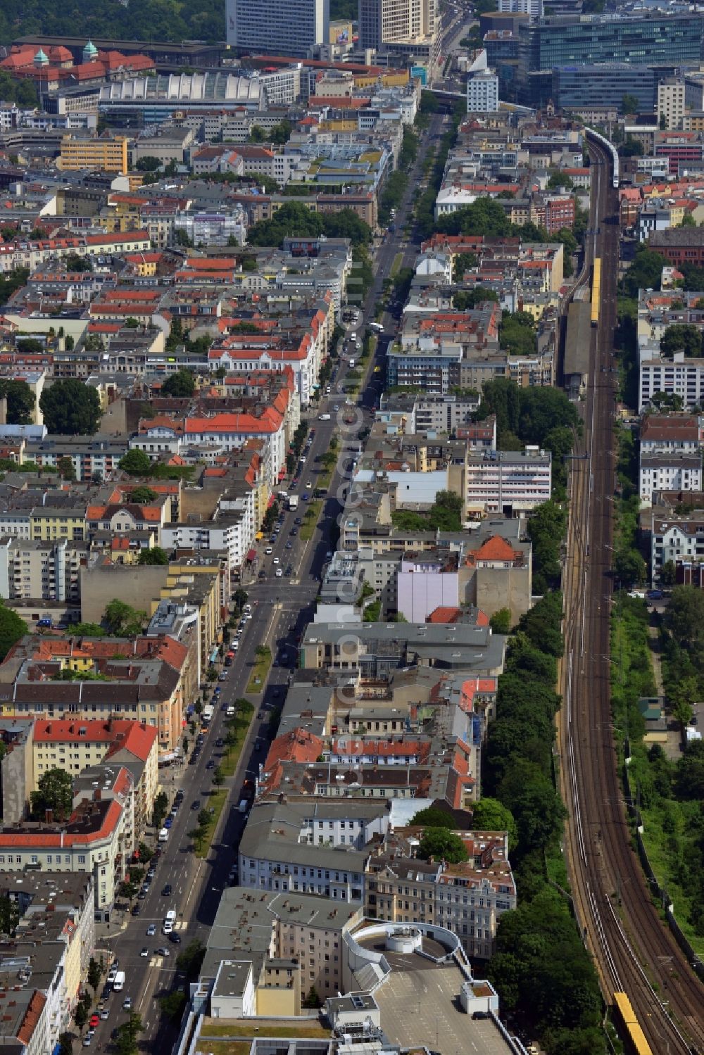 Berlin from the bird's eye view: Partial view of city residential and commercial buildings on Kantstrasse in Charlottenburg in Berlin