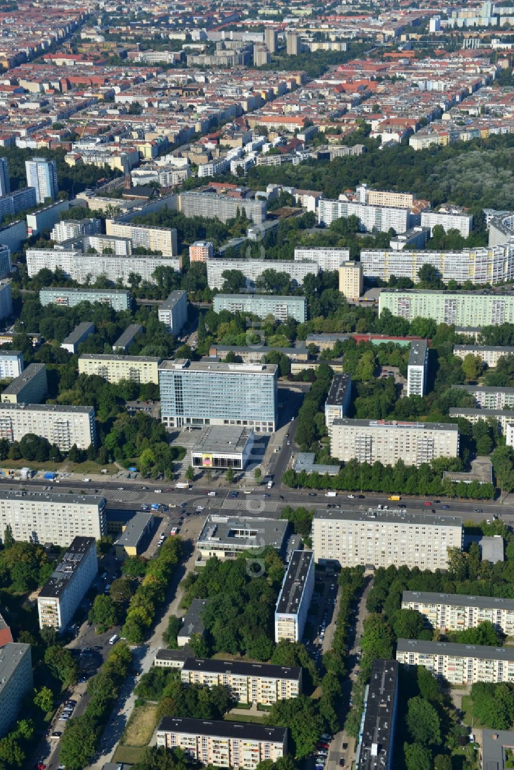 Aerial photograph Berlin Mitte - Partial view of the city residential areas at Kino International on Karl-Marx-Allee in Berlin - Mitte