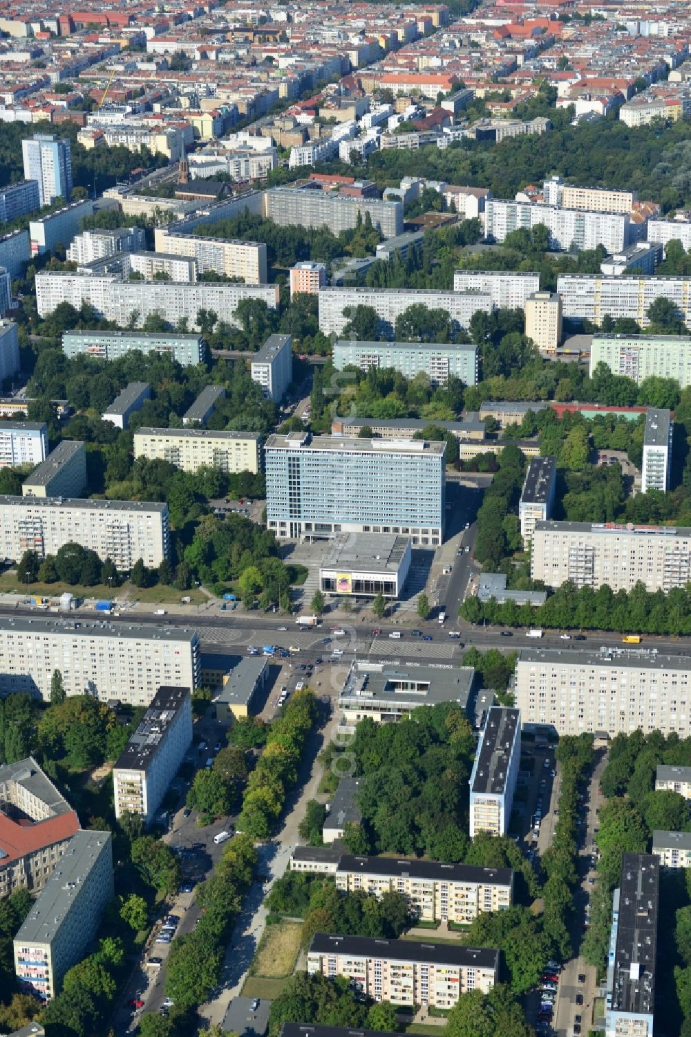 Aerial photograph Berlin Mitte - Partial view of the city residential areas at Kino International on Karl-Marx-Allee in Berlin - Mitte