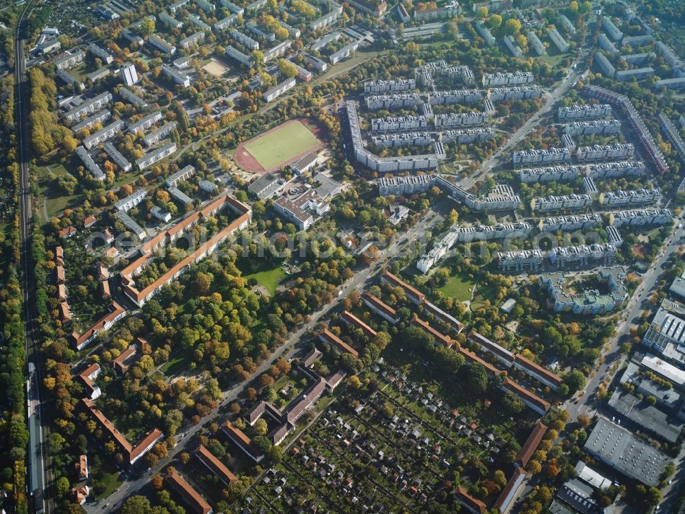 Berlin from the bird's eye view: View of a residential area along Sonnenallee in the district of Neukoelln in Berlin in Germany. The area consists of several residential estates and parks. The High-Deck-Estate with its high-rises is located around Sonnenallee and next to the sports facilities