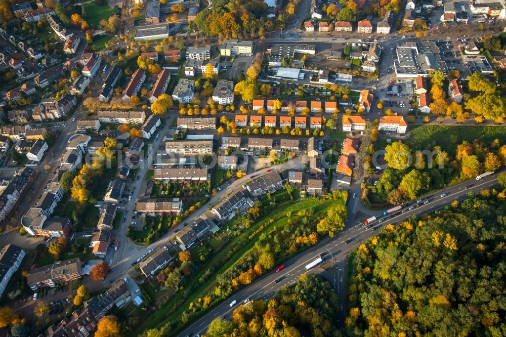 Gladbeck from above - View of the residential area on autumnal Wilhelmstrasse in Gladbeck in the state of North Rhine-Westphalia. Federal highway B224 - Essener Strasse - takes its course in the South