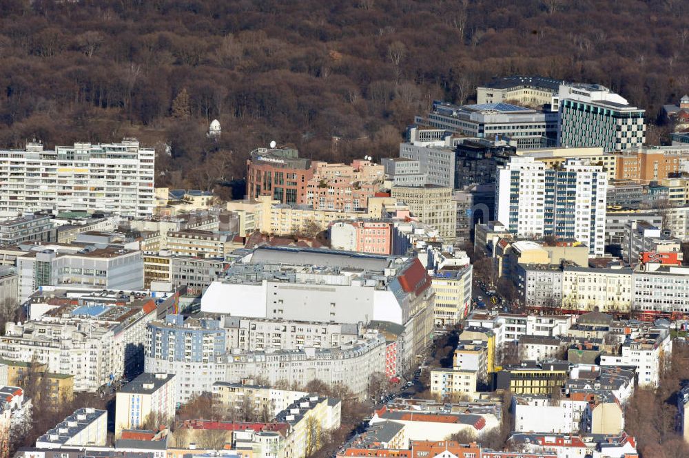 Aerial image Berlin - View from south over the square Wittenbergplatz in Schoeneberg to north in the district Tiergarten