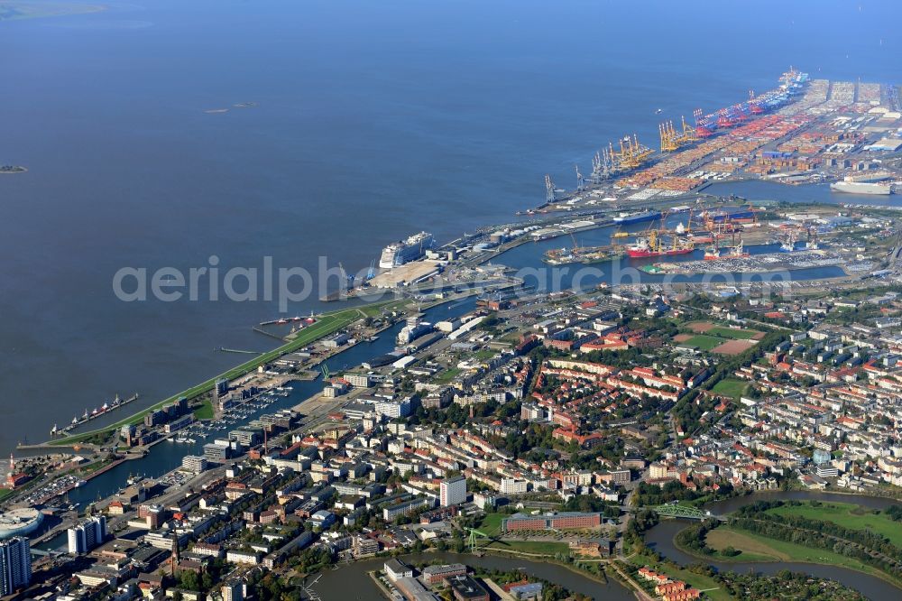 Aerial image Bremerhaven - Districts Mitte, Lehe und Stadtbremisches Ueberseehafengebiet with its residential areas and port facilities and the nearby river Geeste aswell as the mouth of the river Weser joining the North Sea in the city Bremerhaven in the state Bremen