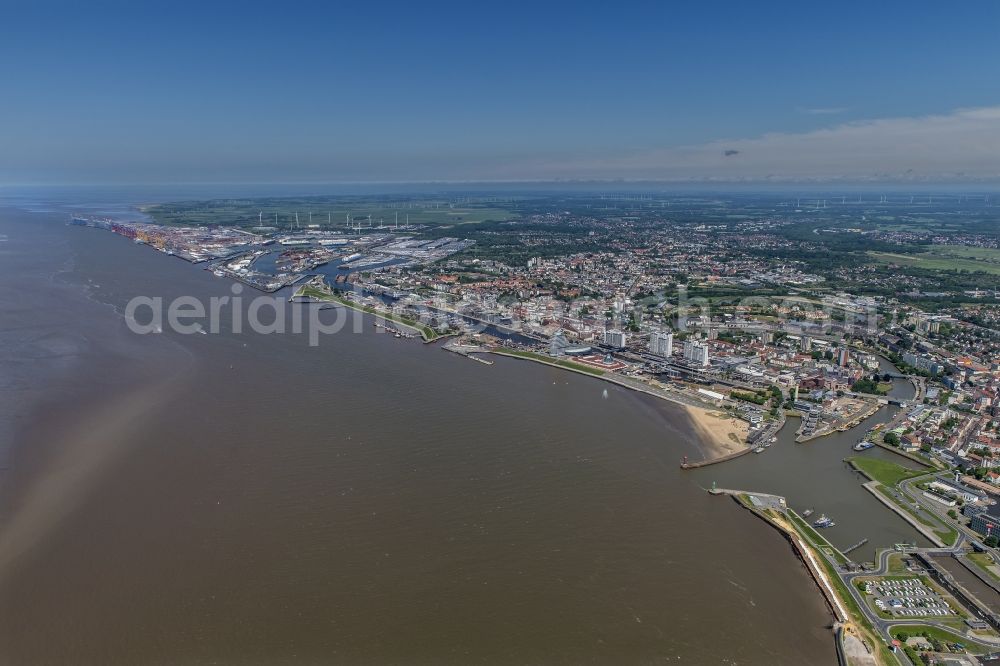 Aerial image Bremerhaven - Districts Mitte, Lehe und Stadtbremisches Ueberseehafengebiet with its residential areas and port facilities and the nearby river Geeste aswell as the mouth of the river Weser joining the North Sea in the city Bremerhaven in the state Bremen