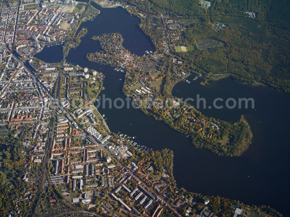 Aerial photograph Potsdam - Districts Templiner Vorstadt and Potsdam West at the lake Templiner See and the river Havel in the city in Potsdam in the state Brandenburg