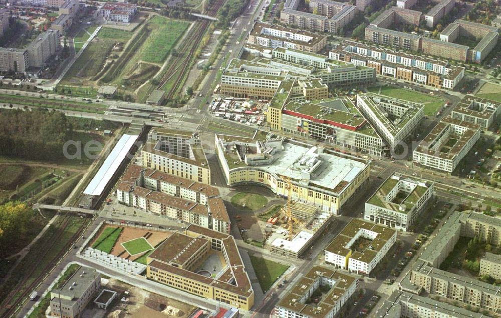 Aerial photograph Berlin - Hellersdorf - Stadtteilzentrum Helle Mitte in Berlin - Hellersdorf.