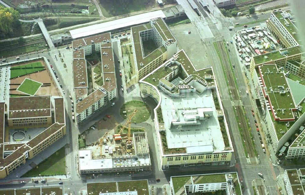 Berlin - Hellersdorf from the bird's eye view: Stadtteilzentrum Helle Mitte in Berlin - Hellersdorf.